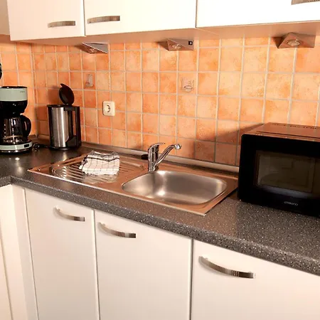 1004 Holiday home *
